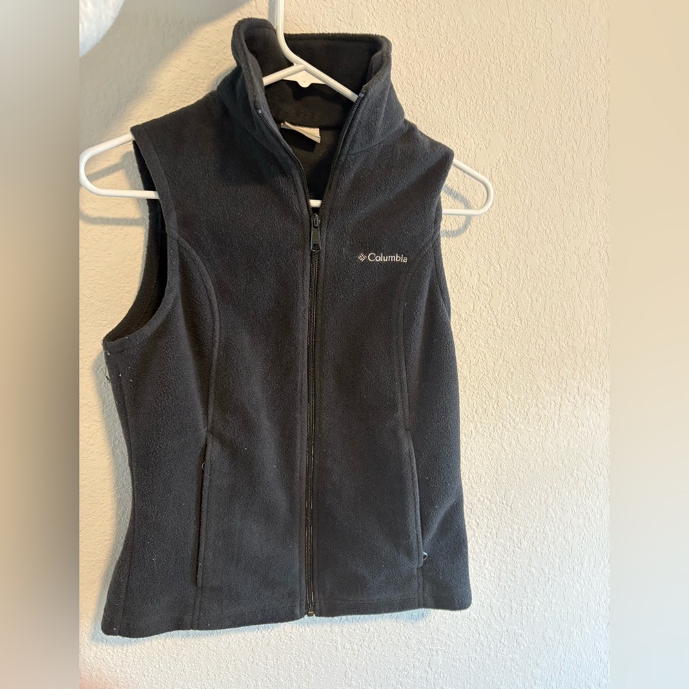 Columbia Black Fleece Vest